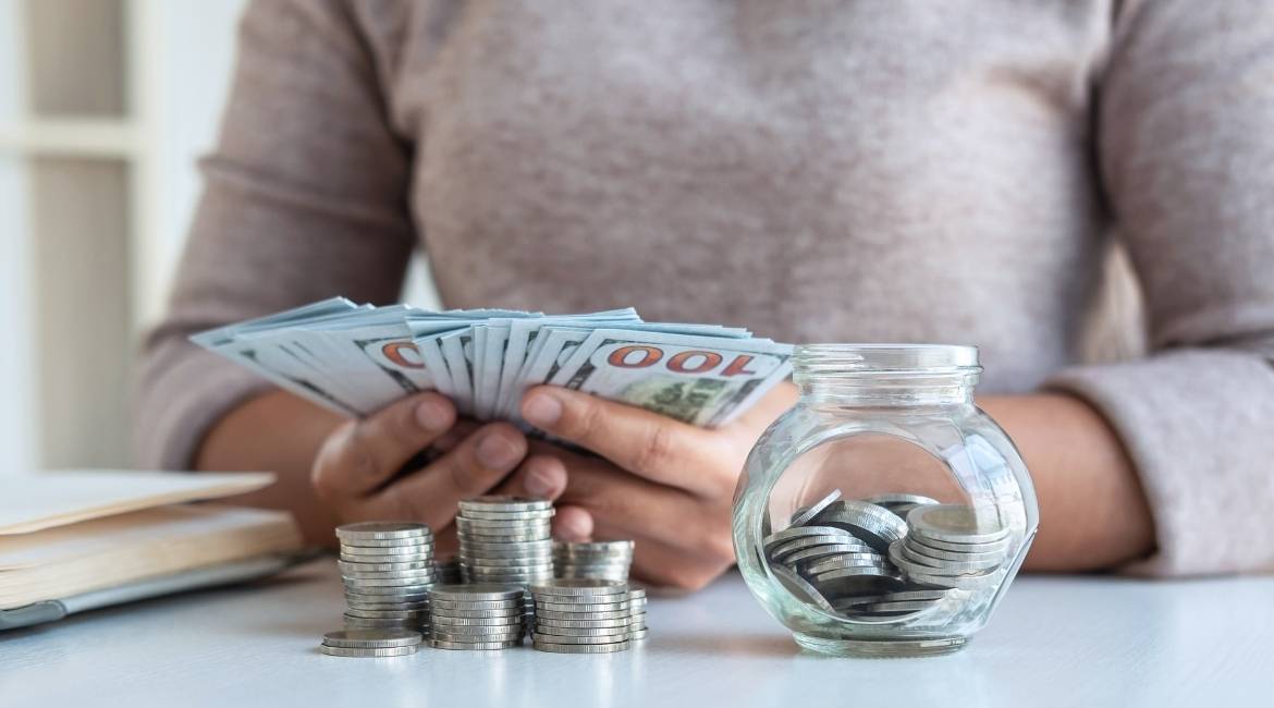 10 Proven Budgeting Tips to Control of Your Money in 2025.