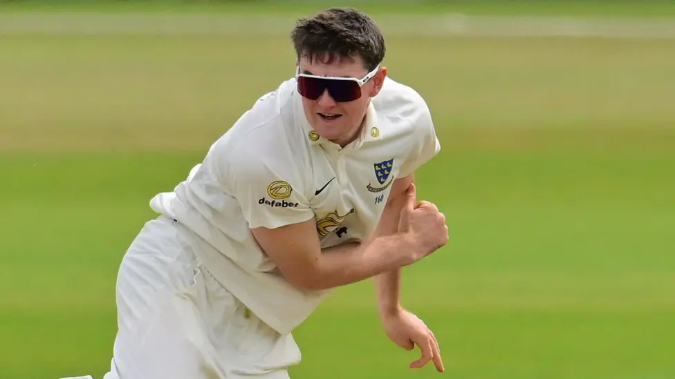 Carson Leads Sussex to Crushing Win Over Hampshire