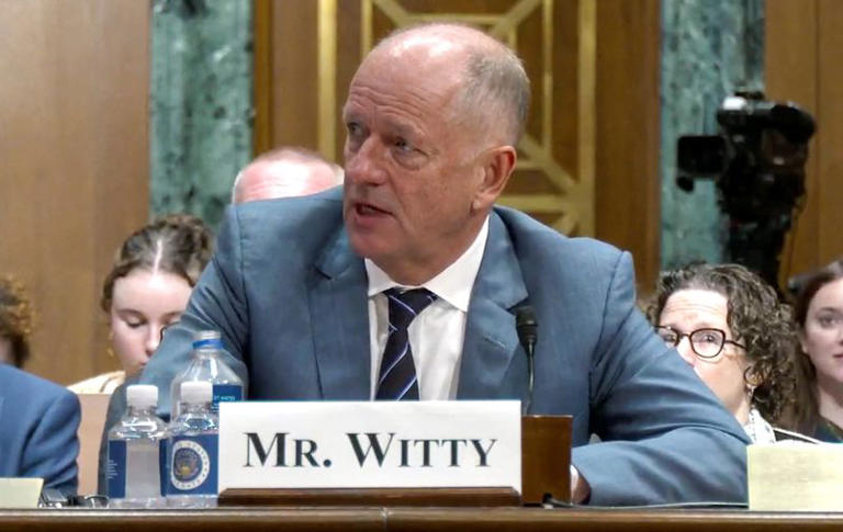 UnitedHealth CEO Leaves Abruptly, Company Pulls Shares Sink.