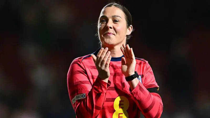 Mary Earps’ Retirement Shocks Fans Ahead of Euro 2025