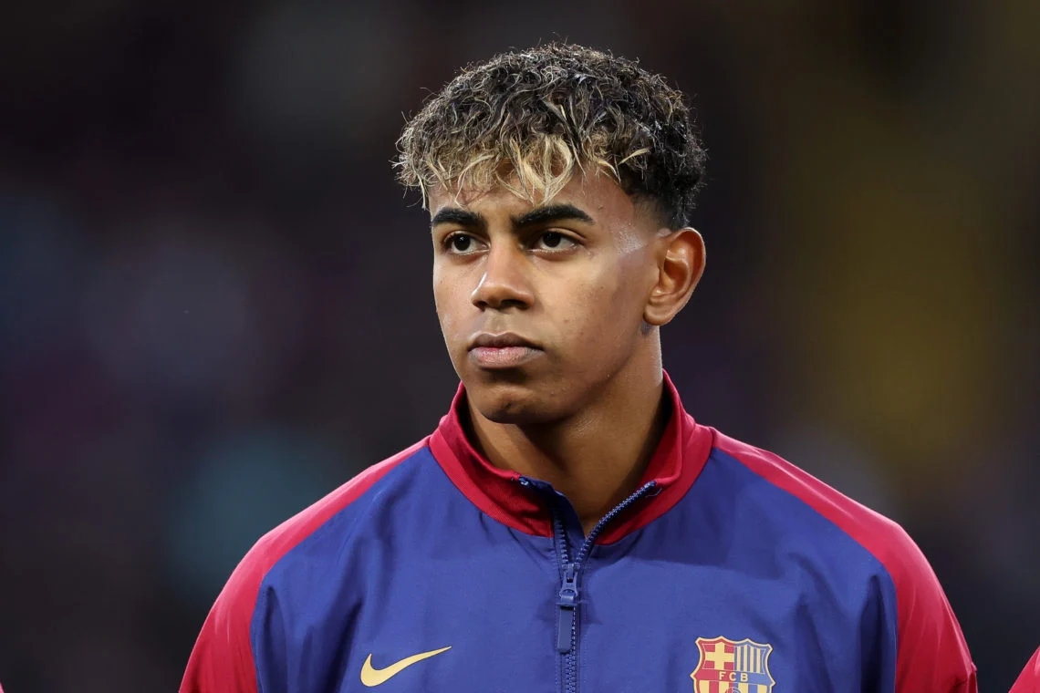 £172m-rated star spark buzz in Man United shirt appearance